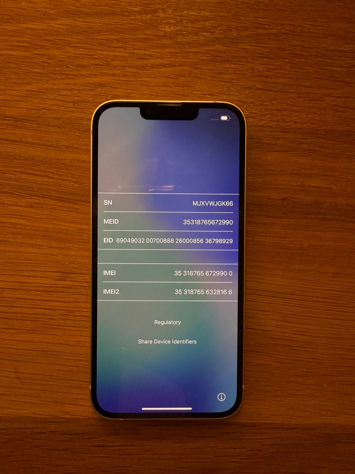 Foto 3 van iPhone 13 128GB Lichtroze – Krasvrij, 100% Batterij