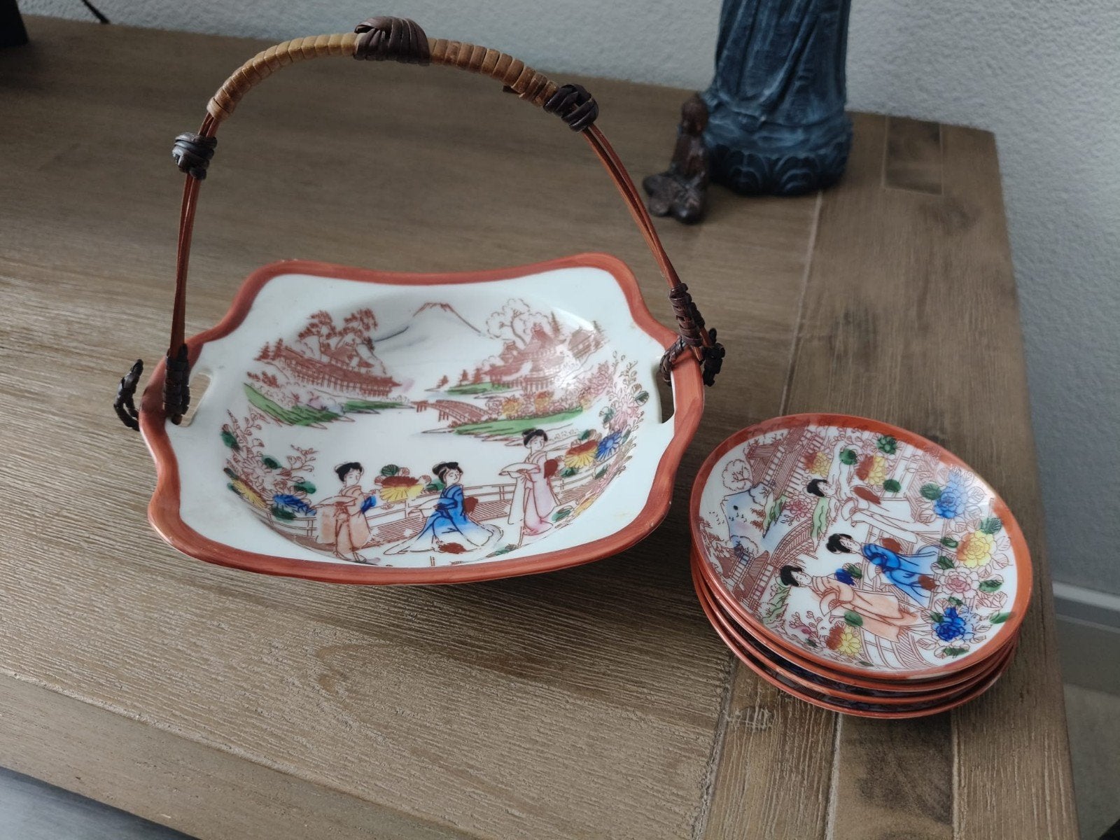 Vintage Japans schaaltje met handvat en 4 kleine schaaltjes, Antiek en Kunst, Ophalen