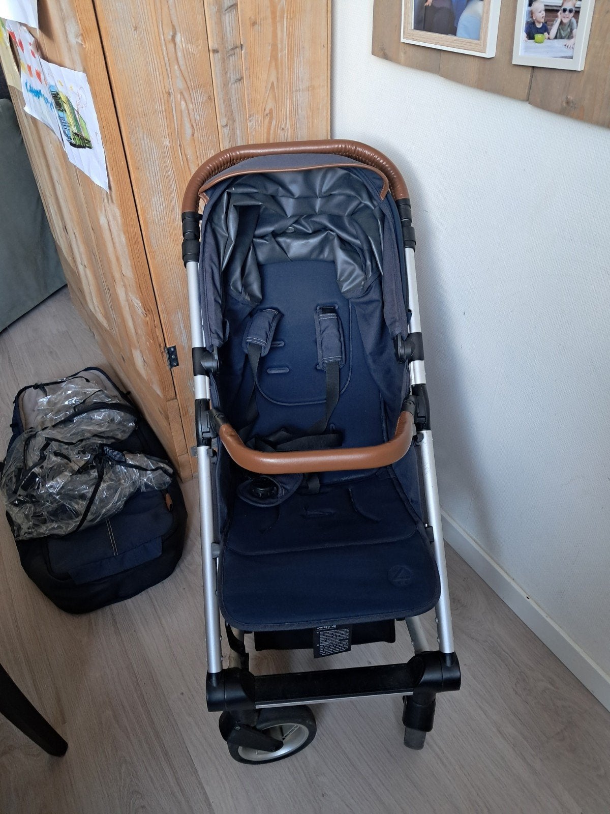 Mutsy Nexo, Kinderen en Baby's, Buggy's, Ophalen, Zo goed als nieuw, Overige merken, Regenhoes