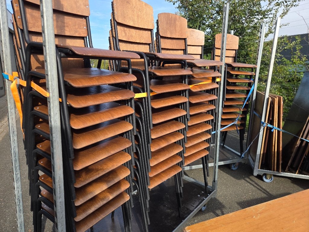 Set Retro terrasmeubilair | 59 schoolstoeltjes +26 tafeltjes, Ophalen, Gebruikt, Meubilair