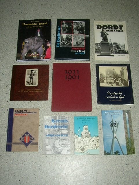 Tien boeken over de geschiedenis van Dordrecht, Verzenden, Zo goed als nieuw