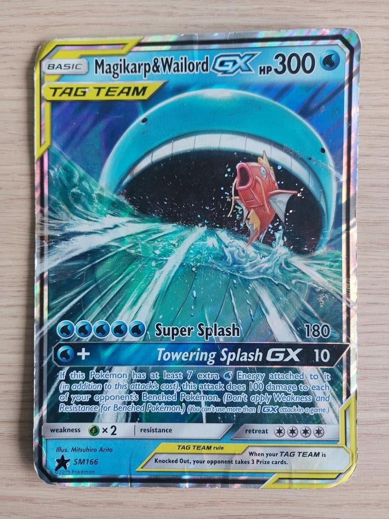 Pokemon Magikarp & Wailord GX SM166 Tag Team Kaart, Hobby en Vrije tijd, Ophalen of Verzenden, Gebruikt, Losse kaart, Foil