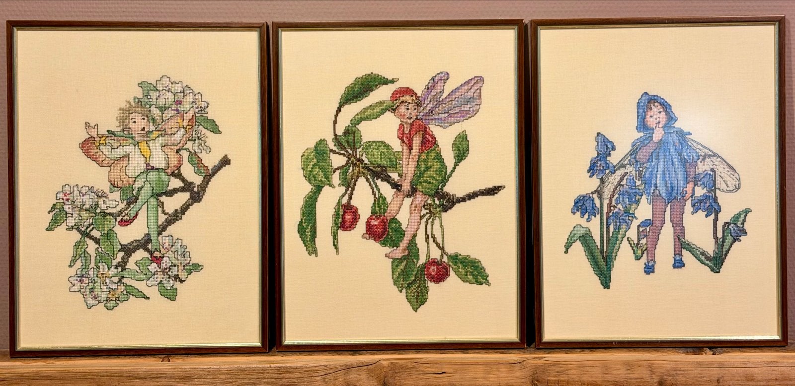 Set van 3 geborduurde elfen - 41,6x31,6 cm, Huis en Inrichting, Minder dan 50 cm, Gebruikt, Overige typen, Ophalen of Verzenden