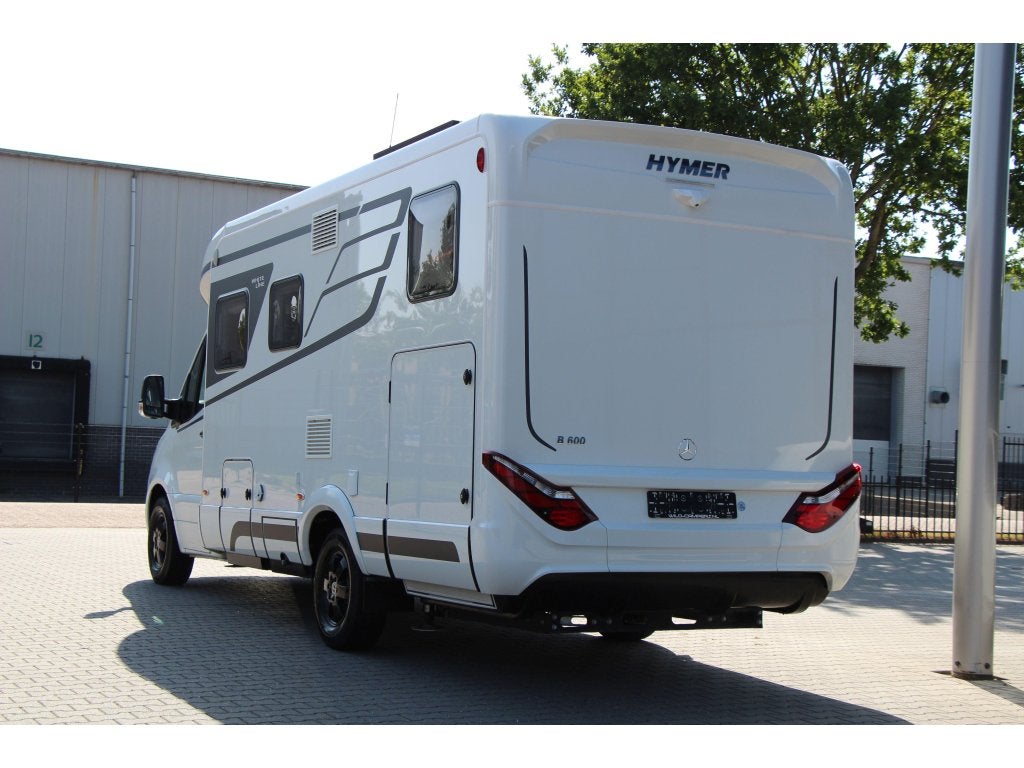 Hymer BMC-T 600 Whiteline - ENKELE BEDDEEN - LEVEL SYSTEEM, Automaat, Winterisolatie, Ringverwarming, Tot en met 2