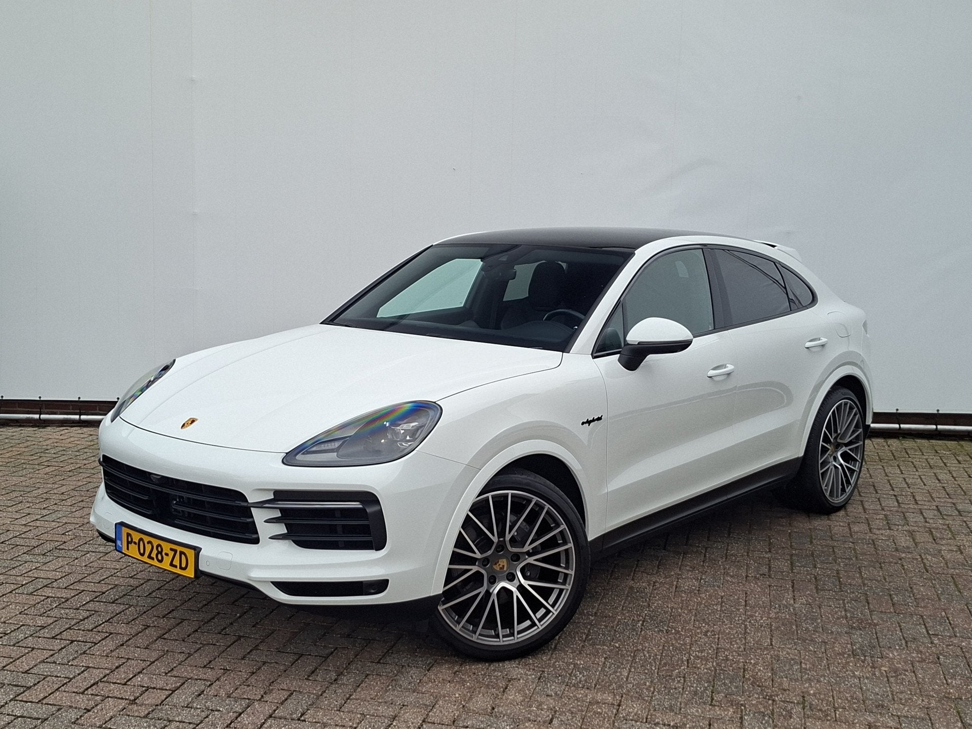 Foto 67 van Porsche Cayenne Coupé 3.0 E-Hybrid Pano Trekhaak(3500) 360
