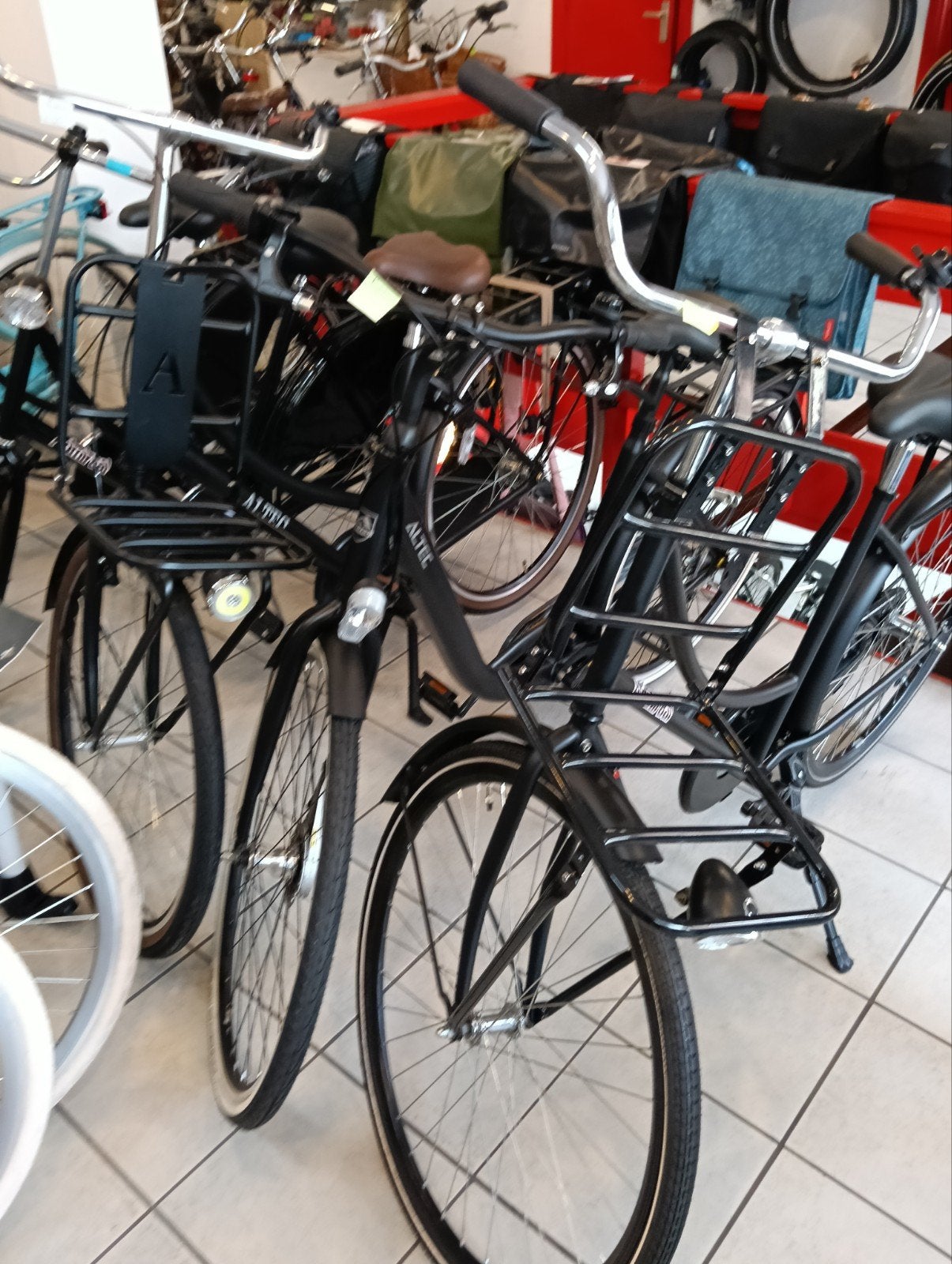 Foto 18 van van klein tot groot nieuw en tweedehands fietsen 100 euro