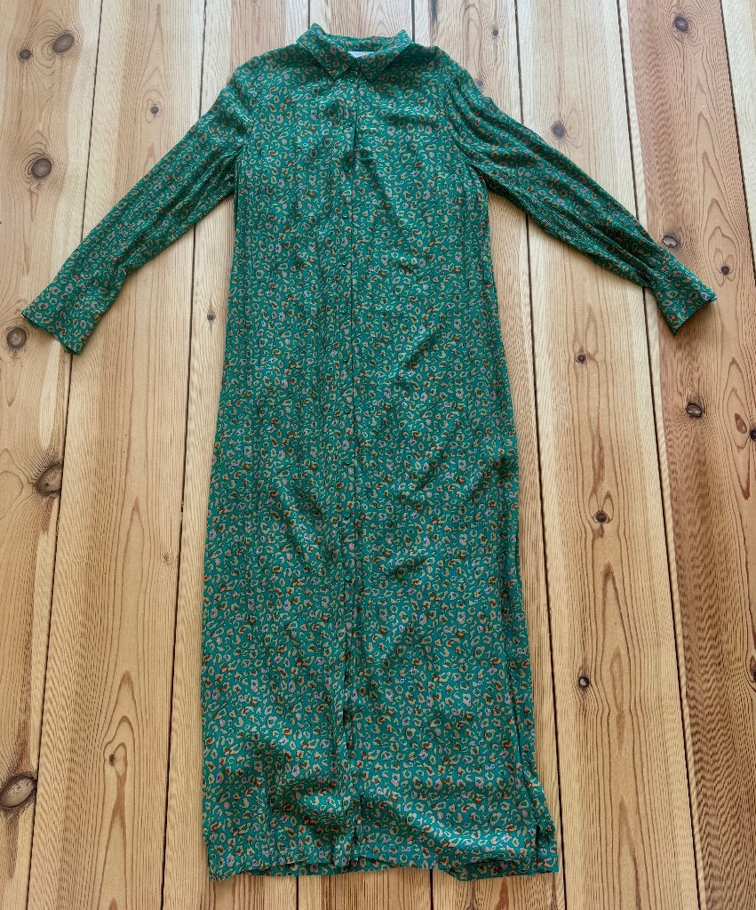 Another Label Jurk / Maxidress - Groen - Medium (maat 38), Maat 38/40 (M), Ophalen of Verzenden, Zo goed als nieuw, Onder de knie