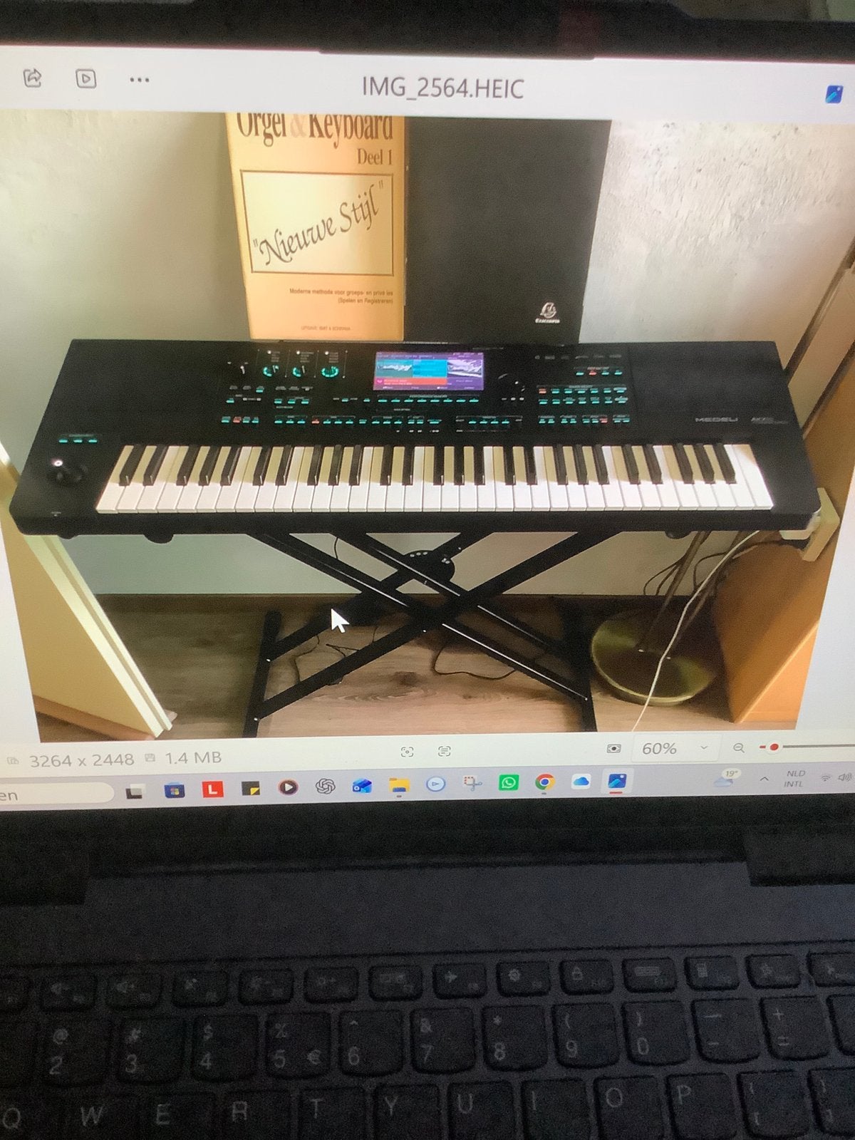 Zgan keybord.   Wegens ziekte niet gebruikt, Ophalen, Zo goed als nieuw