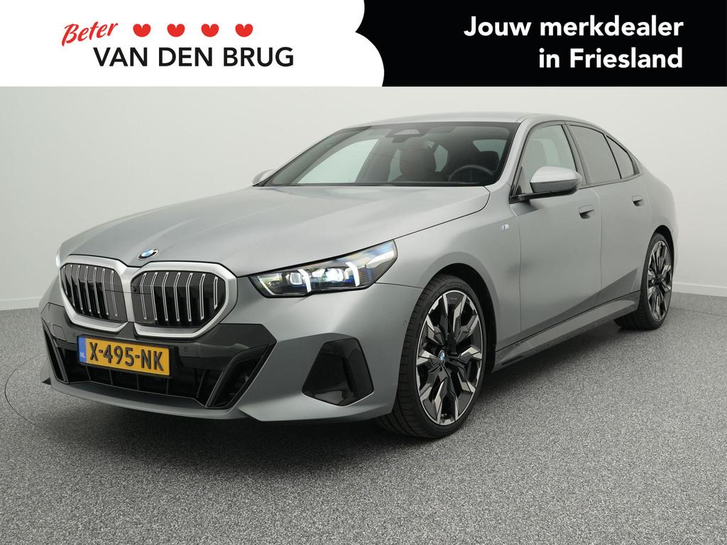 BMW 5-serie 520i 208 PK M-Sport | LED | Leder | Mat Grijs in, Auto's, Automaat, 1998 cc, Achterwielaandrijving, Gebruikt