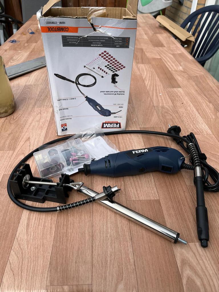 Nieuwe FERM Combitool CTM1022 - 160W met 80 accessoires, Ophalen of Verzenden, Zo goed als nieuw