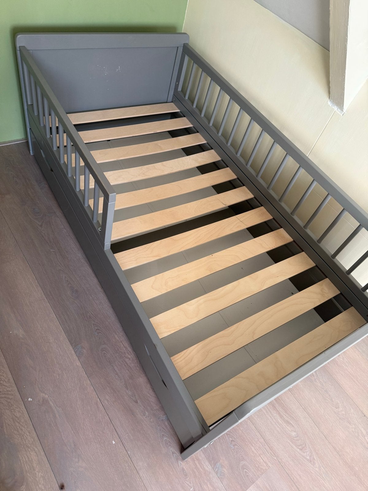 Petite Amélie Kinderbed met lade - Grijs, Ophalen, Gebruikt, 70 tot 85 cm, Lattenbodem