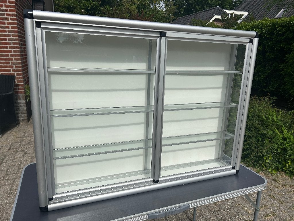 Hangende winkel vitrine, aluminium en glas, 100brx75hgx17dp, Ophalen, Gebruikt, 50 tot 100 cm, Glas