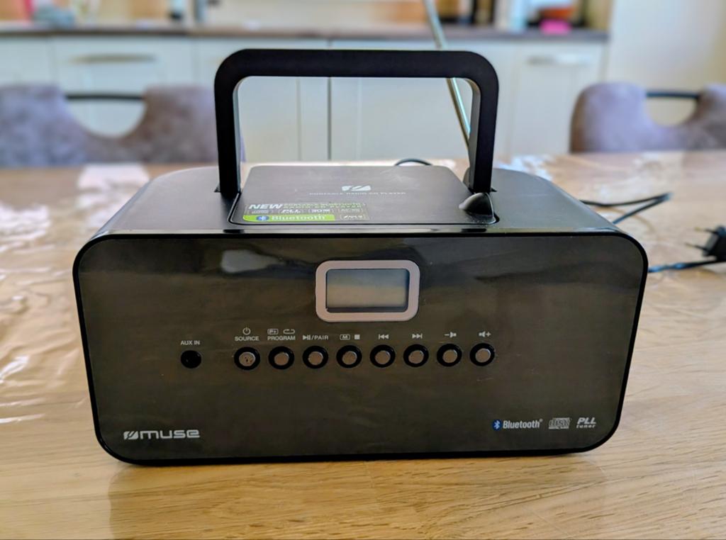 Muse Draagbare Bluetooth Radio CD Speler M-22 BT, Ophalen of Verzenden, Zo goed als nieuw, Radio, Met cd-speler