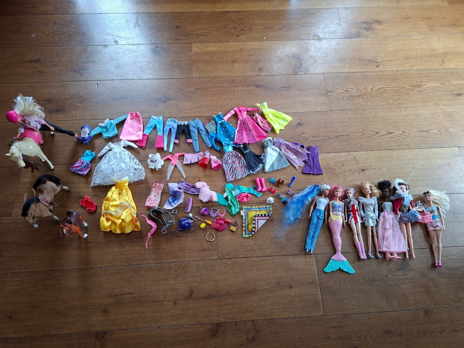 Grote collectie Barbiepoppen en accessoires, Ophalen of Verzenden