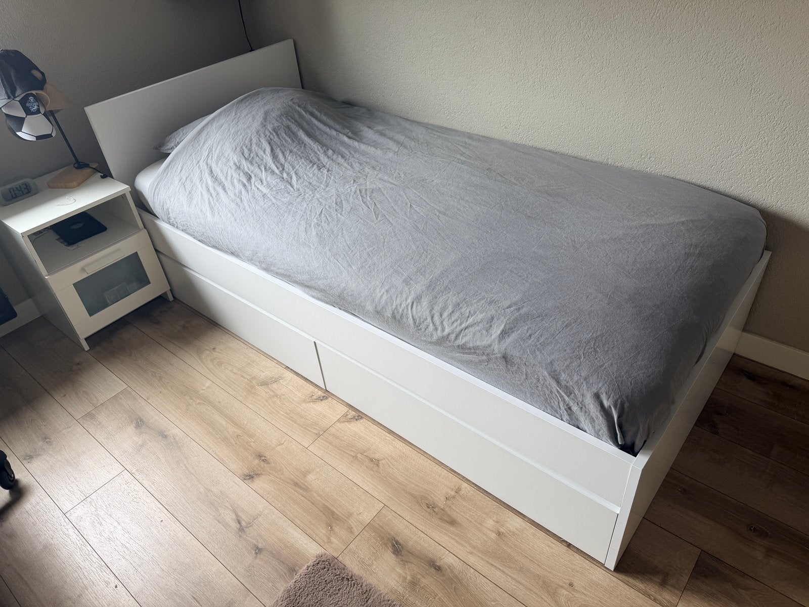 Eenpersoons bed (vandaag ophalen), Huis en Inrichting, Slaapkamer | Complete slaapkamers, Ophalen, Zo goed als nieuw, Eenpersoons