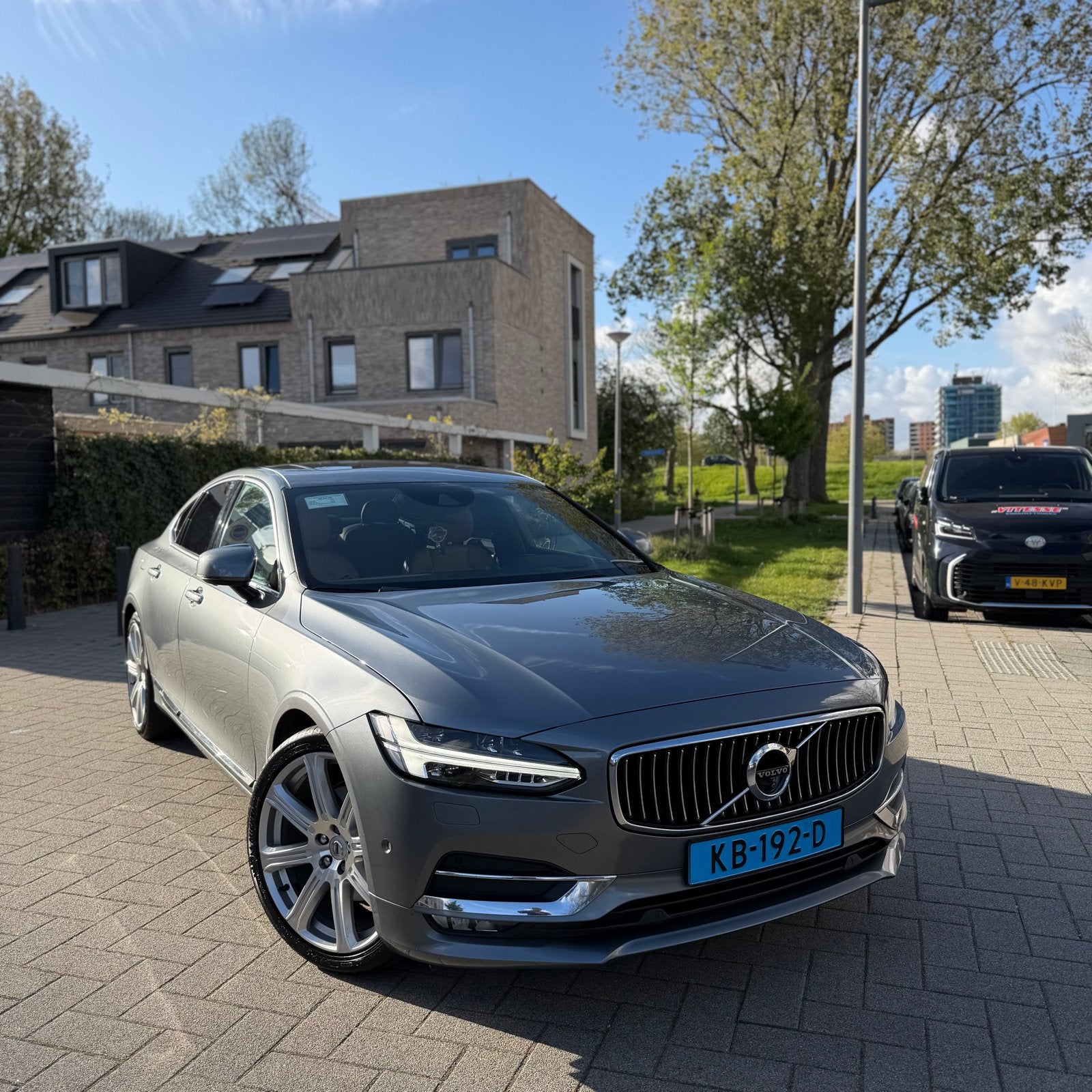 Volvo S90 D4 140KW Aut8 2016 Grijs, Auto's, 1800 kg, Beige, 1969 cc, 23 km/l