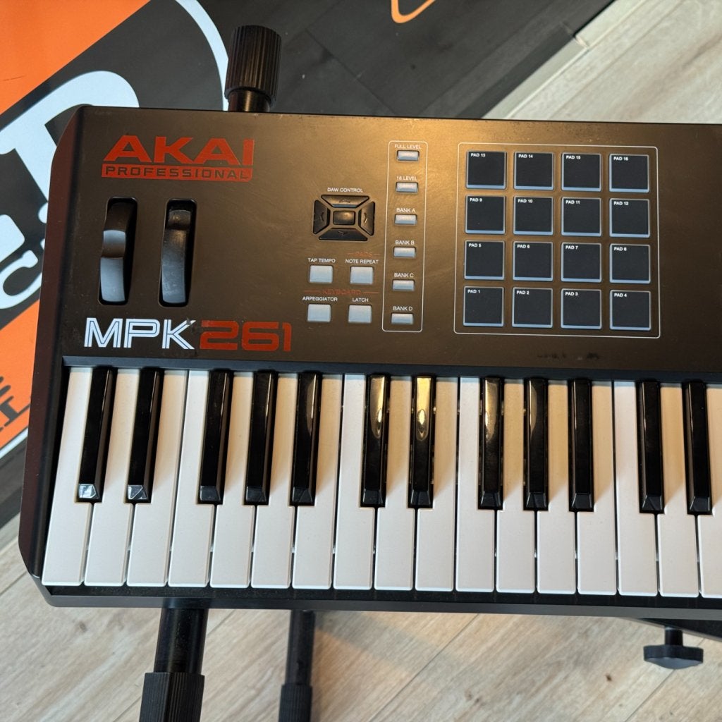 Akai Professional MPK261 Midi-Keyboard, Muziek en Instrumenten, Midi-apparatuur, Akai, Zo goed als nieuw, Support@akai.com, Akai Professional
200 Scenic View Drive
Suite 201
Cumberland, RI 02864
United States