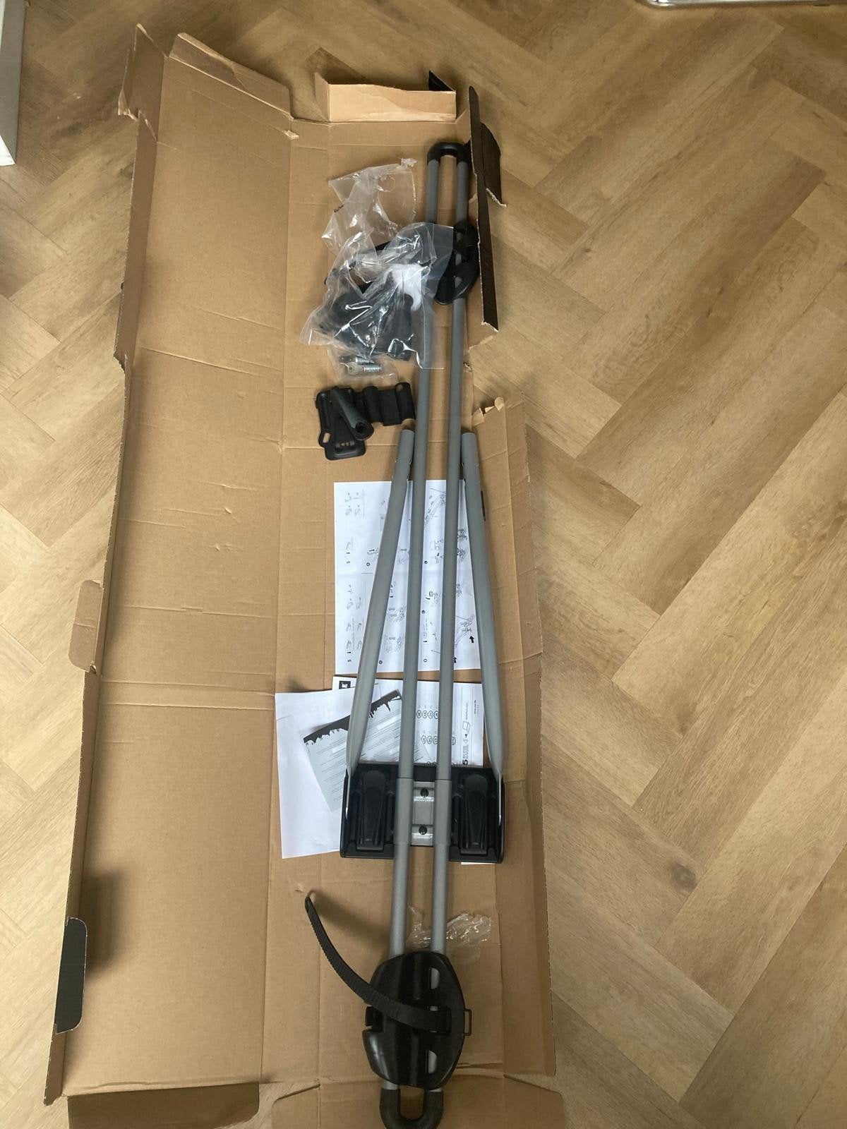 NIEUW Thule FreeRide 532 fietsdrager, geschikt voor 1 fiets, Auto diversen, Ophalen, Elektrische fiets, Nieuw, Dakdrager