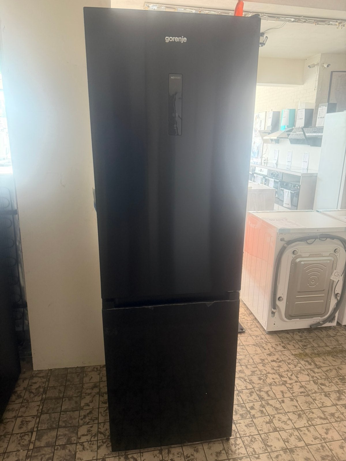 Gorenje zwarte koelvriescombinatie nieuw 3 vriesladeno frost, Ophalen, Gorenje, Gorenje, 200 liter of meer