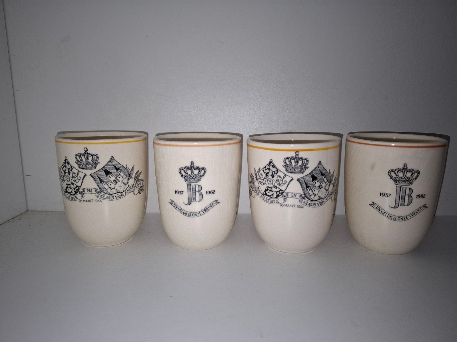 Koningshuis bekers - Jubileum en huwelijk Beatrix/Claus, Ophalen, Gebruikt, Servies