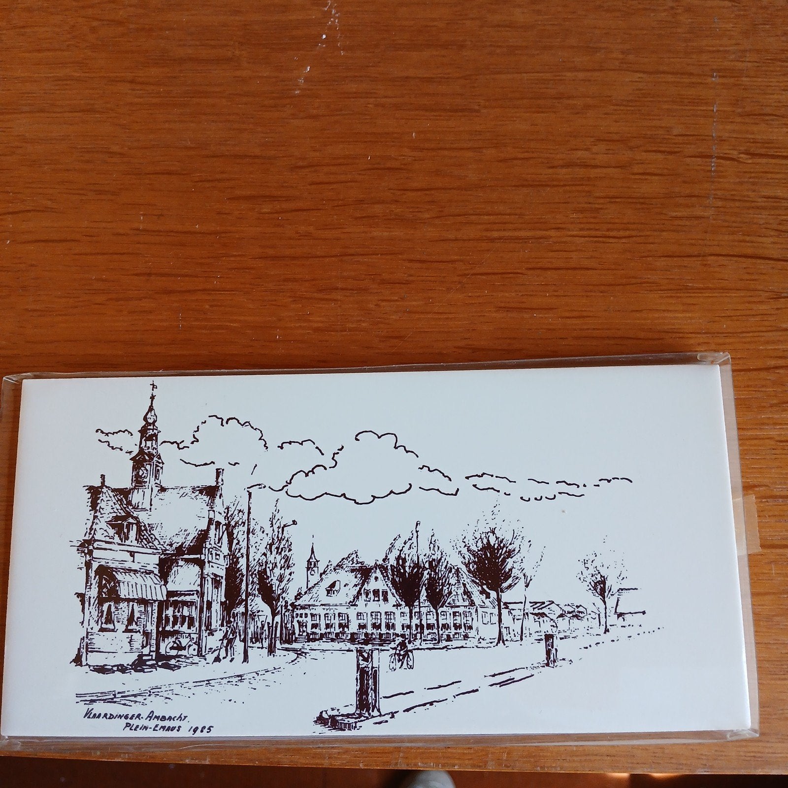 Tegel met afbeelding Vlaardinger Ambacht Plein-Emous 1985, Ophalen of Verzenden