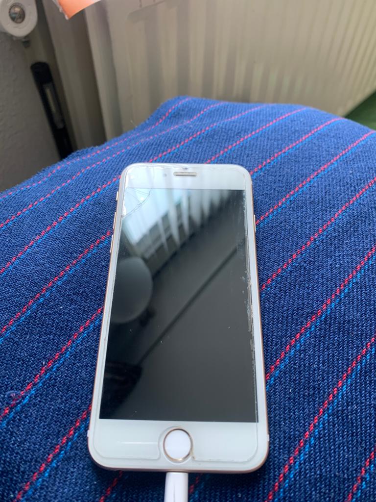 Iphone 6 simlock vrij. Accu te diep ontladen, Ophalen