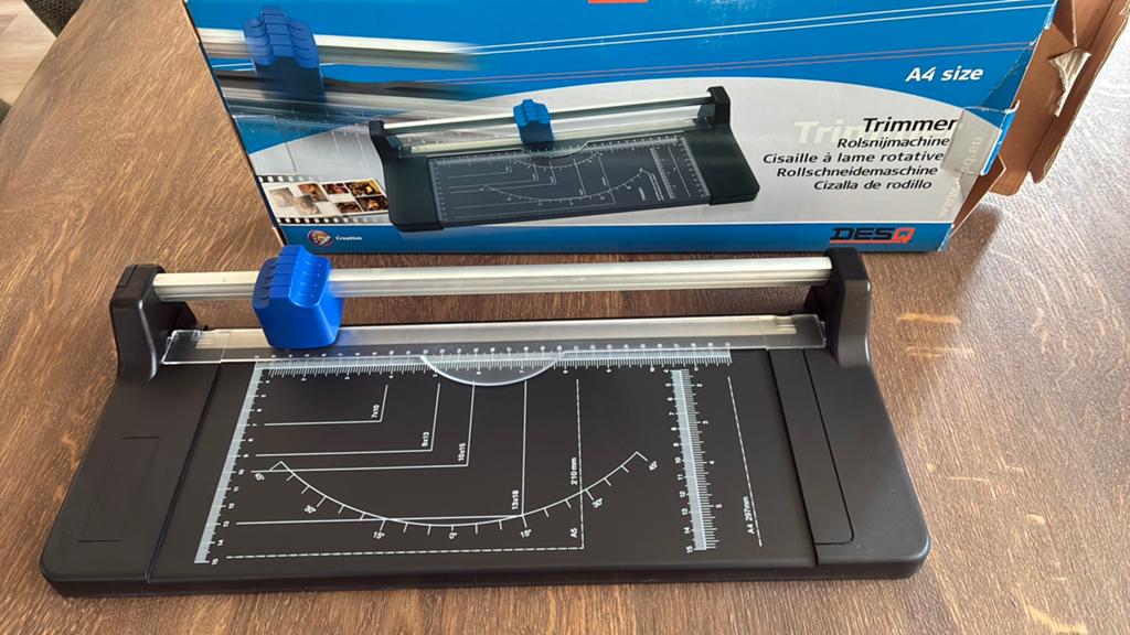 Rolsnijmachine. Desq., Ophalen of Verzenden, Zo goed als nieuw