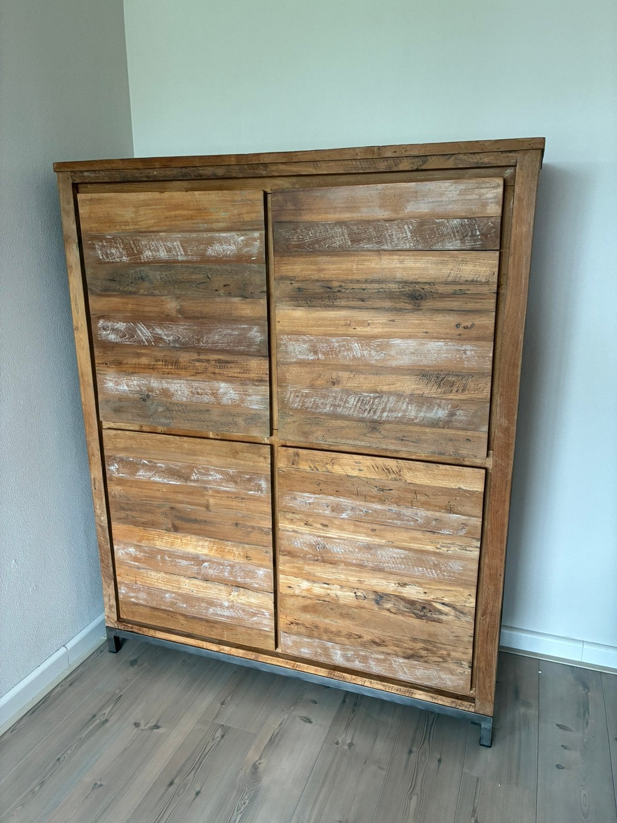 Teak houten kast, Ophalen