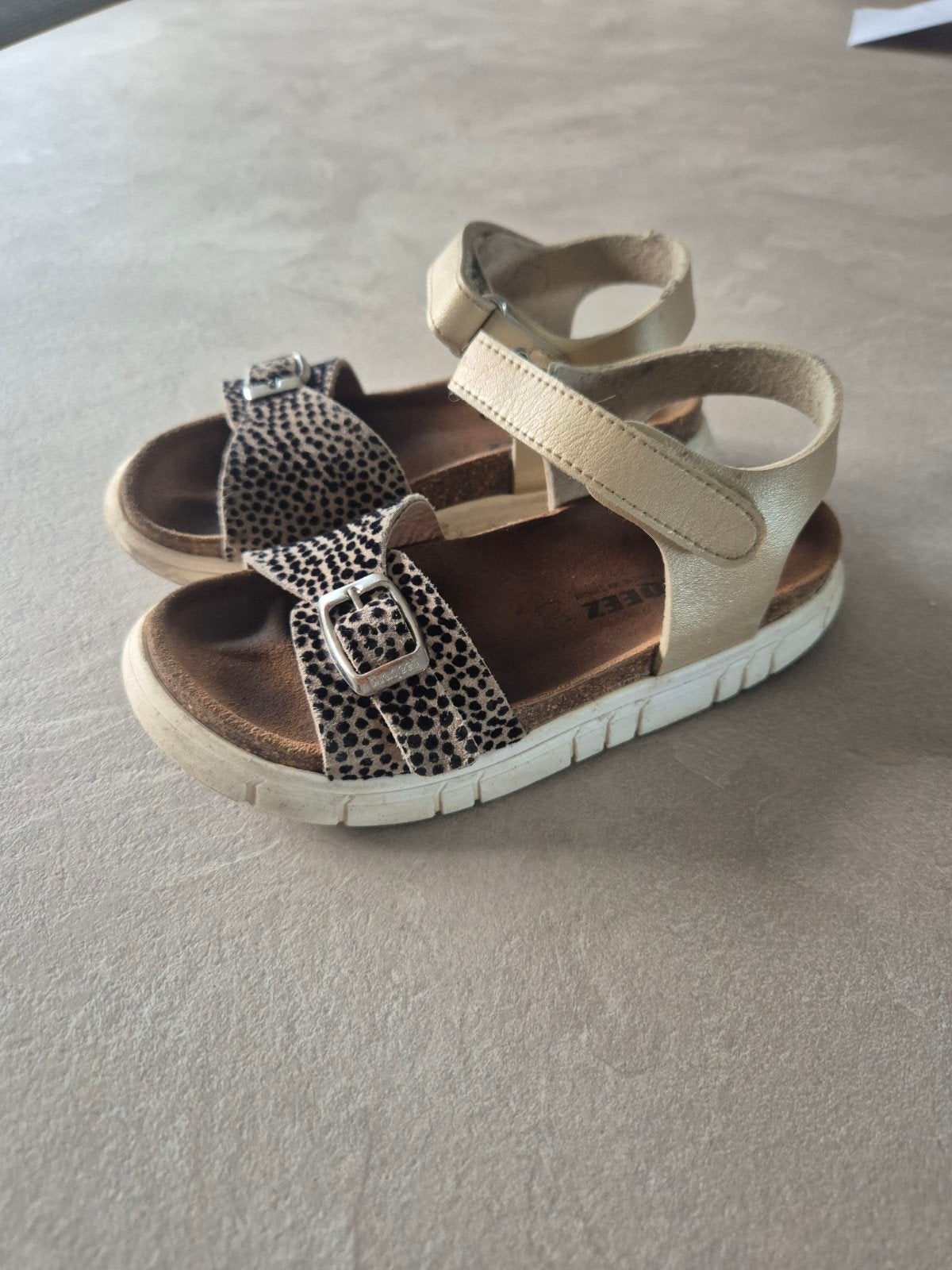 Braqeez sandalen maat 29

Leuke sandalen van het merk Braqee, Meisje, Overige typen, Ophalen of Verzenden, Zo goed als nieuw