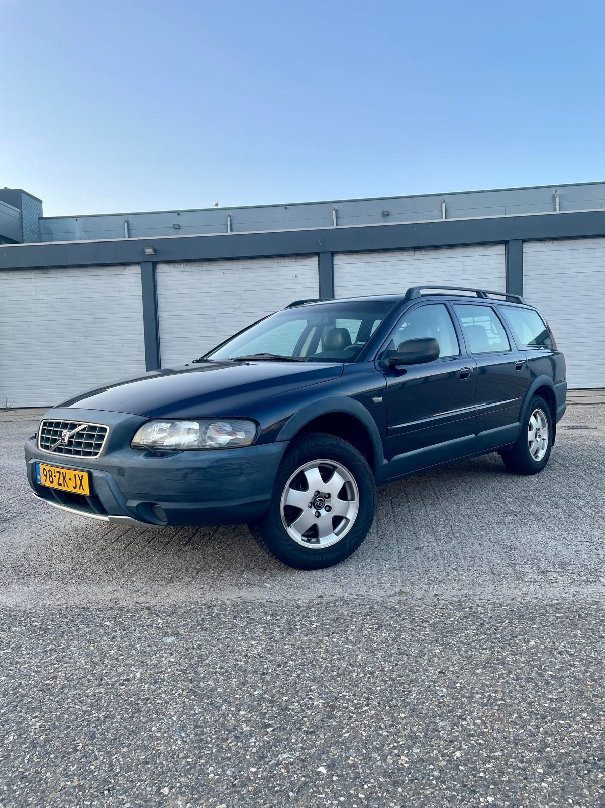Volvo XC70 2000 2.4T/ AUTOMAAT / YOUNGTIMER / CLIMA!!, Automaat, 1800 kg, Zwart, XC70