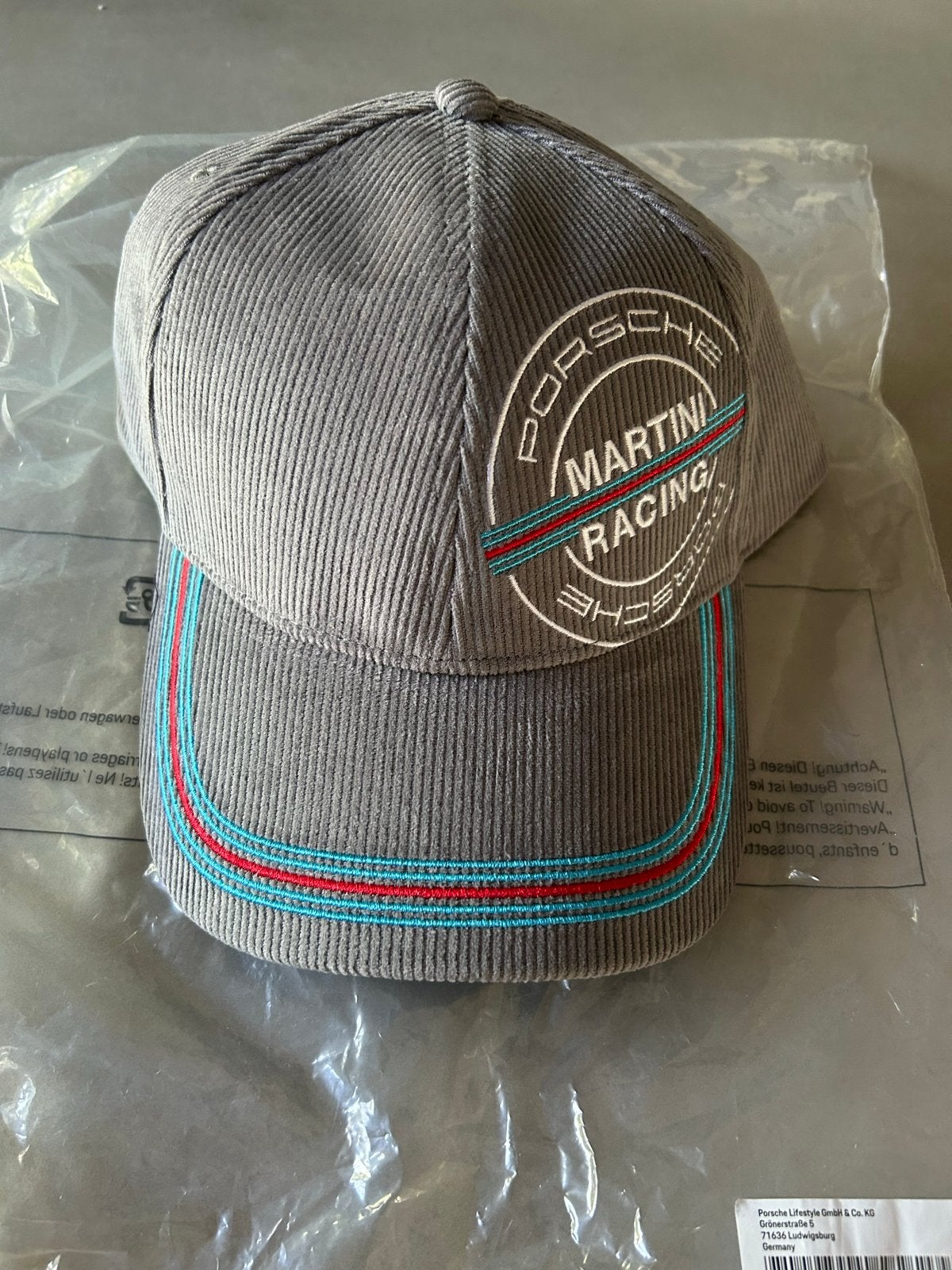 Porsche Martini Racing Baseballpet - Nieuw met label, Ophalen of Verzenden, Nieuw, One size fits all, Pet