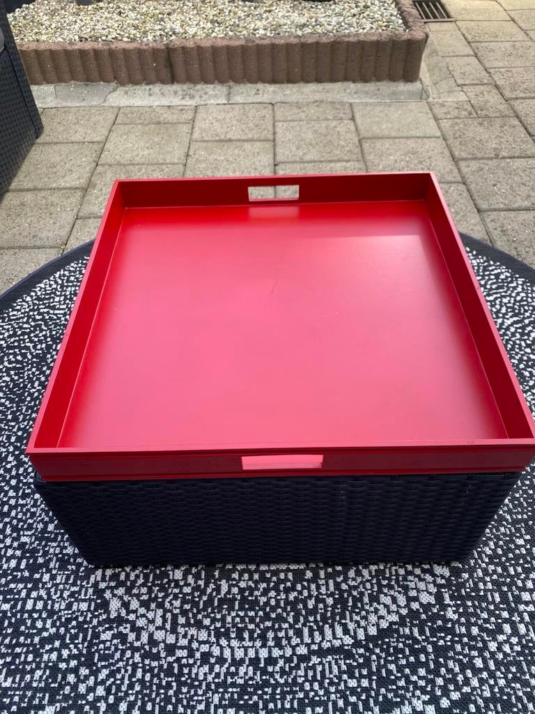 Dienblad rood, ongeveer 60x60 cm, Ophalen, Gebruikt