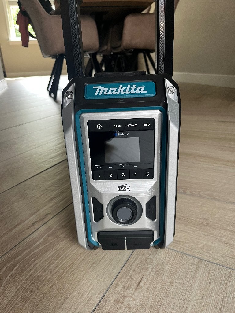 Makita DMR115 accu bouwradio, Ophalen of Verzenden, Nieuw, Bouwradio