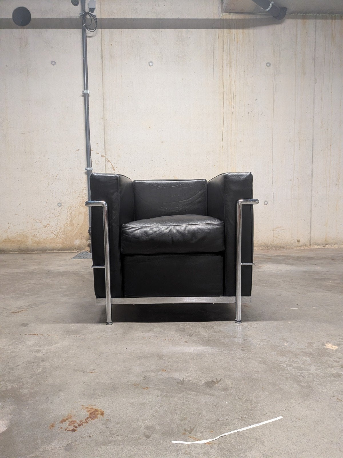 Vintage LC2 - Le Corbusier, Jeanneret en Perriand, Ophalen, Minder dan 75 cm, Leer, 50 tot 75 cm
