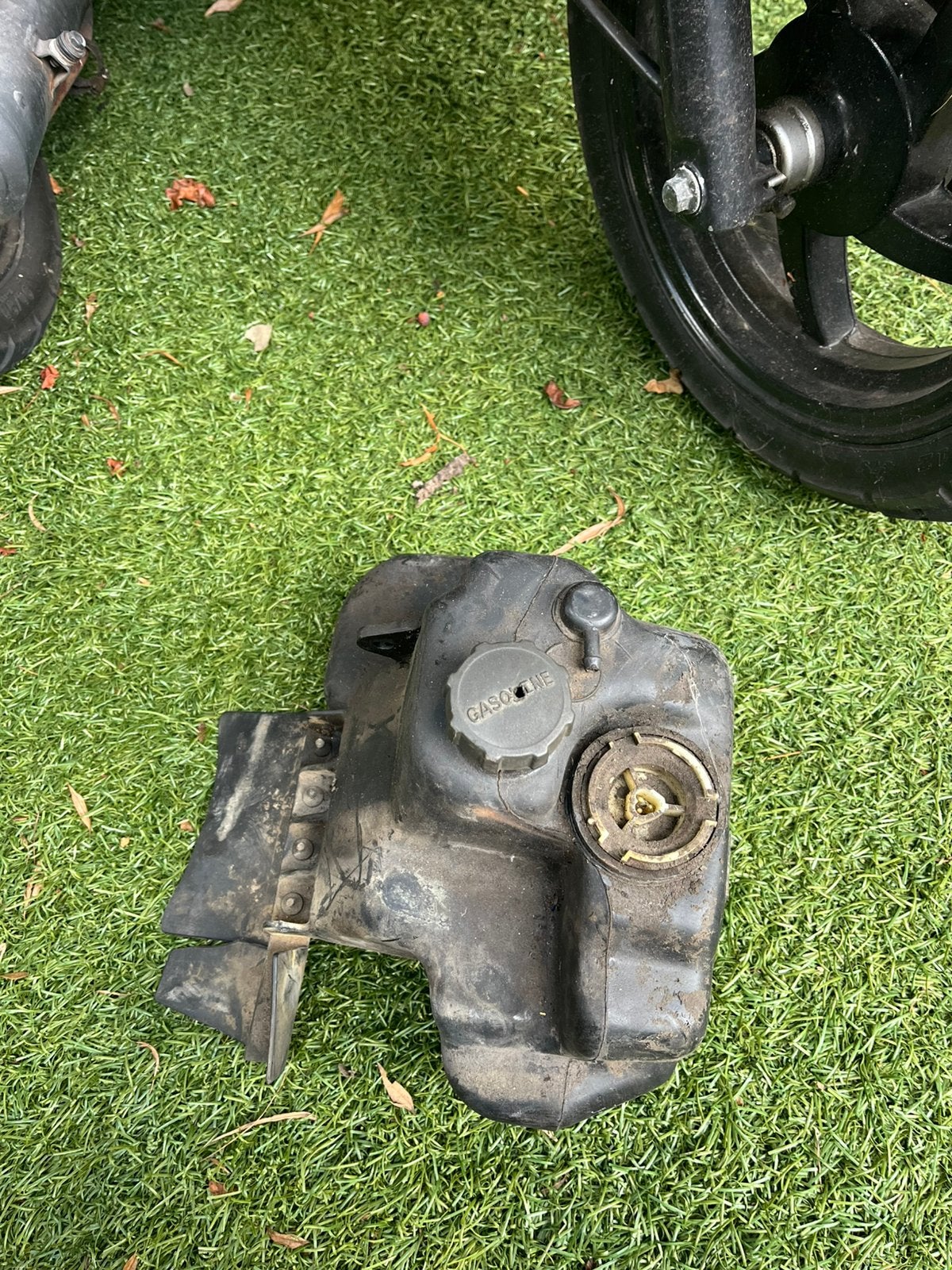 Piaggio Typhoon benzine tank, Ophalen of Verzenden, Zo goed als nieuw, Tank, Piaggio