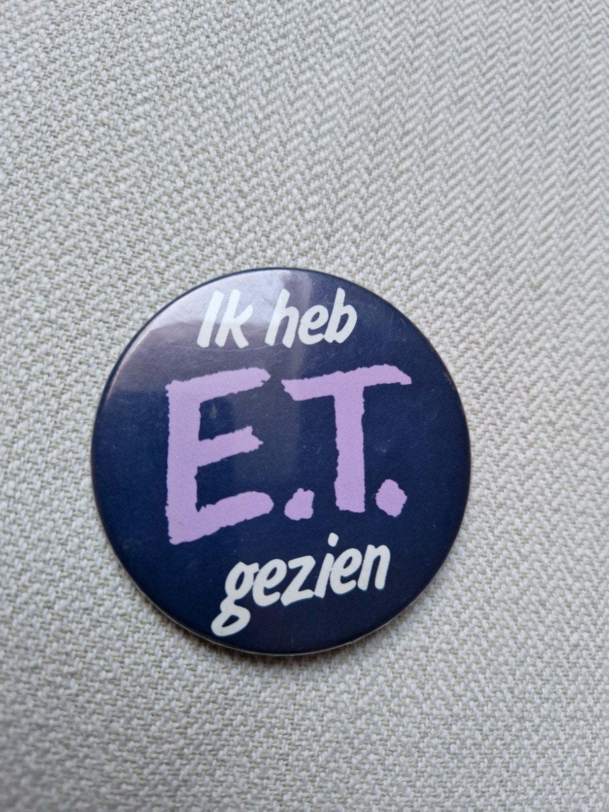 1982 " ik heb e.t. gezien " button speldje retro vintage, Ophalen of Verzenden, Overige onderwerpen