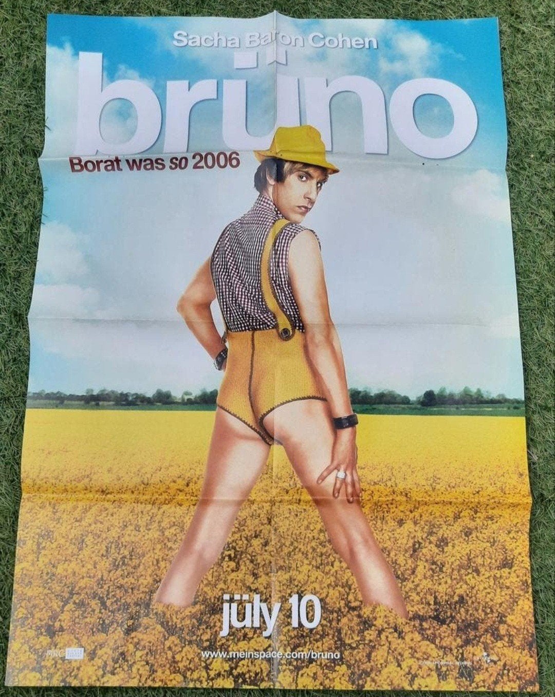 Grote Poster Hitkrant 2009 BRUNO / Gossip Girl, Verzamelen, Ophalen of Verzenden, Gebruikt, A1 t/m A3, Film en Tv