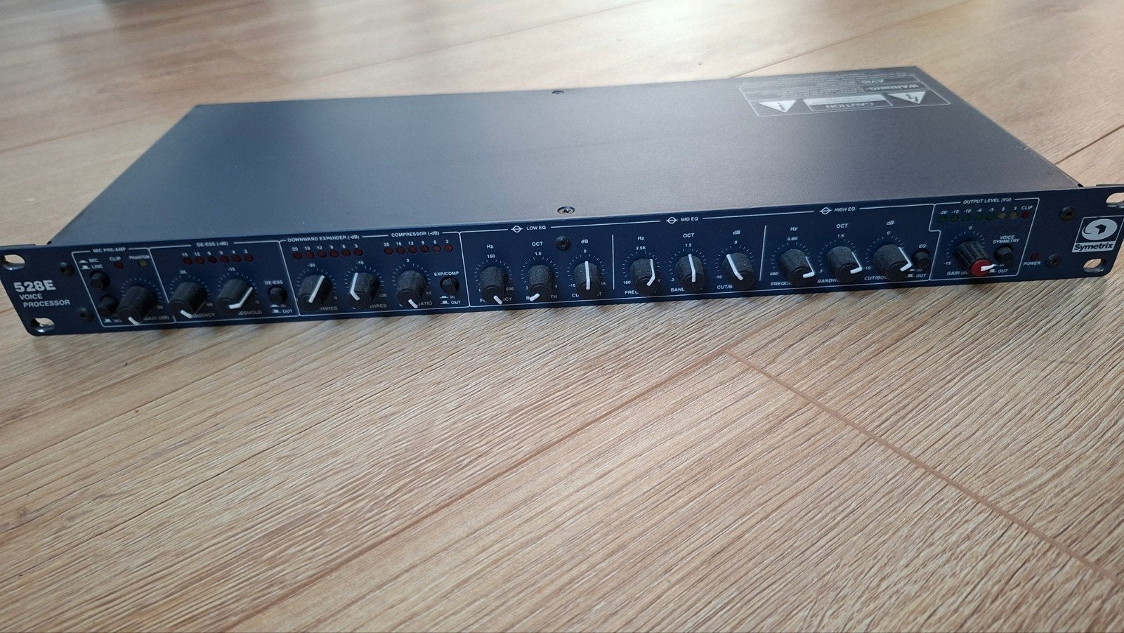 Symetrix 528 te koop, Ophalen of Verzenden, Zo goed als nieuw