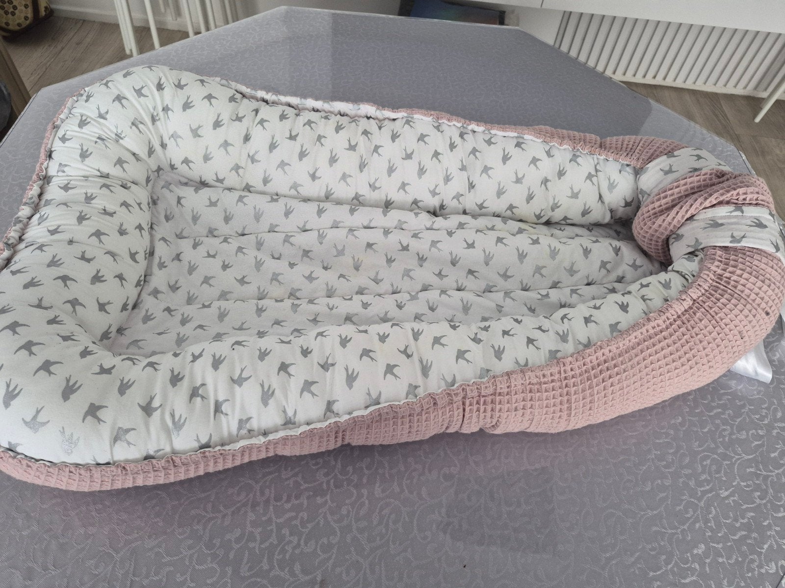 Babynestje roze wafelstof met vogeltjesprint, Ophalen, Zo goed als nieuw, Overige typen