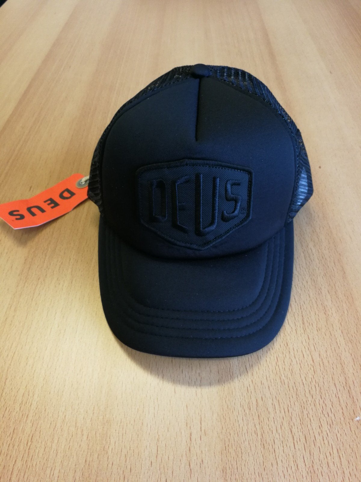 Deus Ex Machina Trucker Cap Zwart - Nieuw met prijskaartje, Kleding | Heren, Nieuw, Pet, Deus Ex Machina, One size fits all