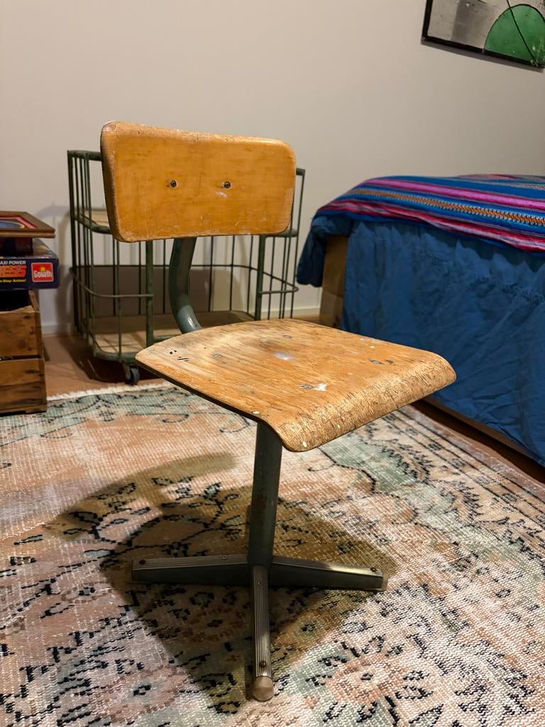 Vintage Kinderstoel / Schoolstoel Brocante, Ophalen, Gebruikt, Bruin, Eén