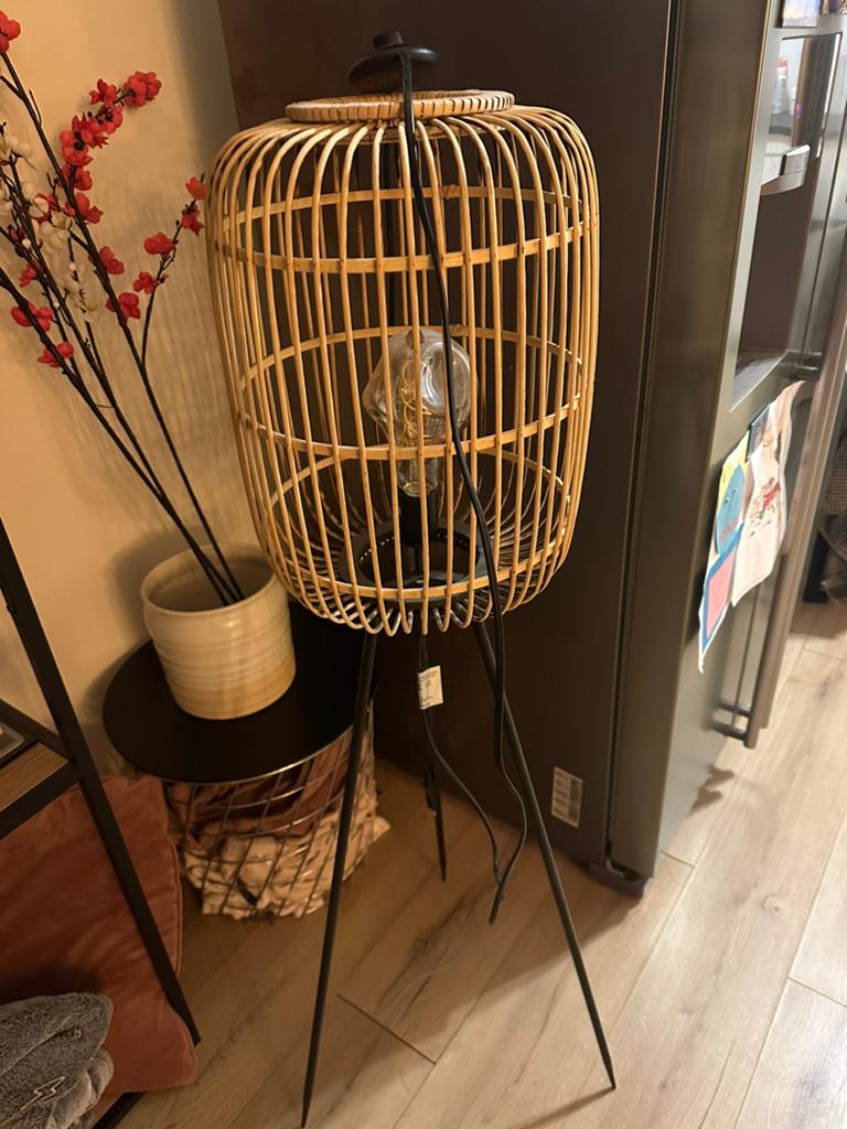 Staande houten lamp te koop, Ophalen, Zo goed als nieuw, Hout, 100 tot 150 cm
