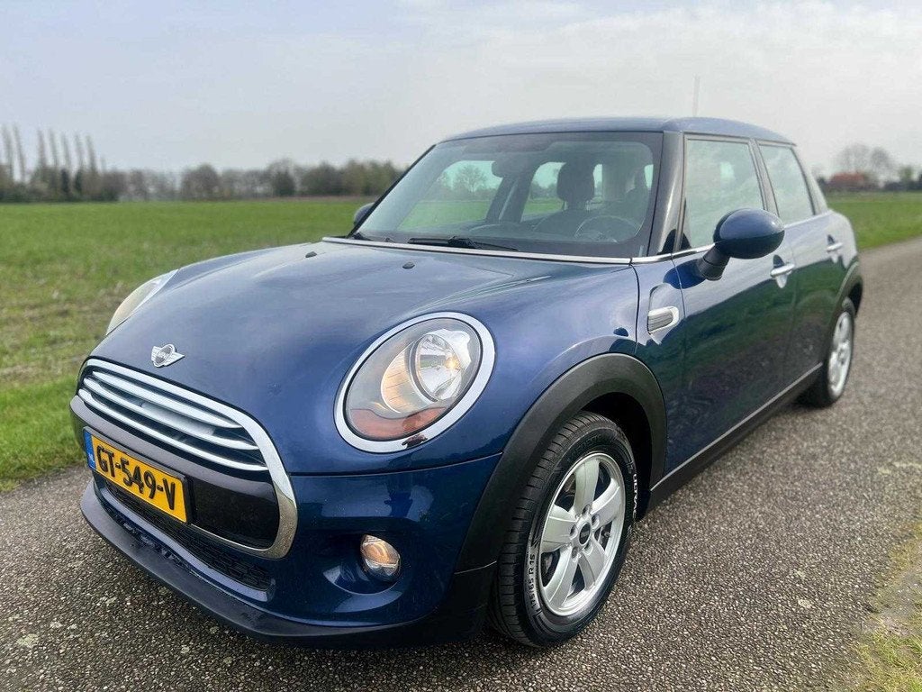 Mini - 2015 - Mini - 1.5 Cooper D Bns. - GT-549-V, Auto's, Mini, Bedrijf, Cooper, Diesel, Euro 6, C, Stationwagon, Handgeschakeld