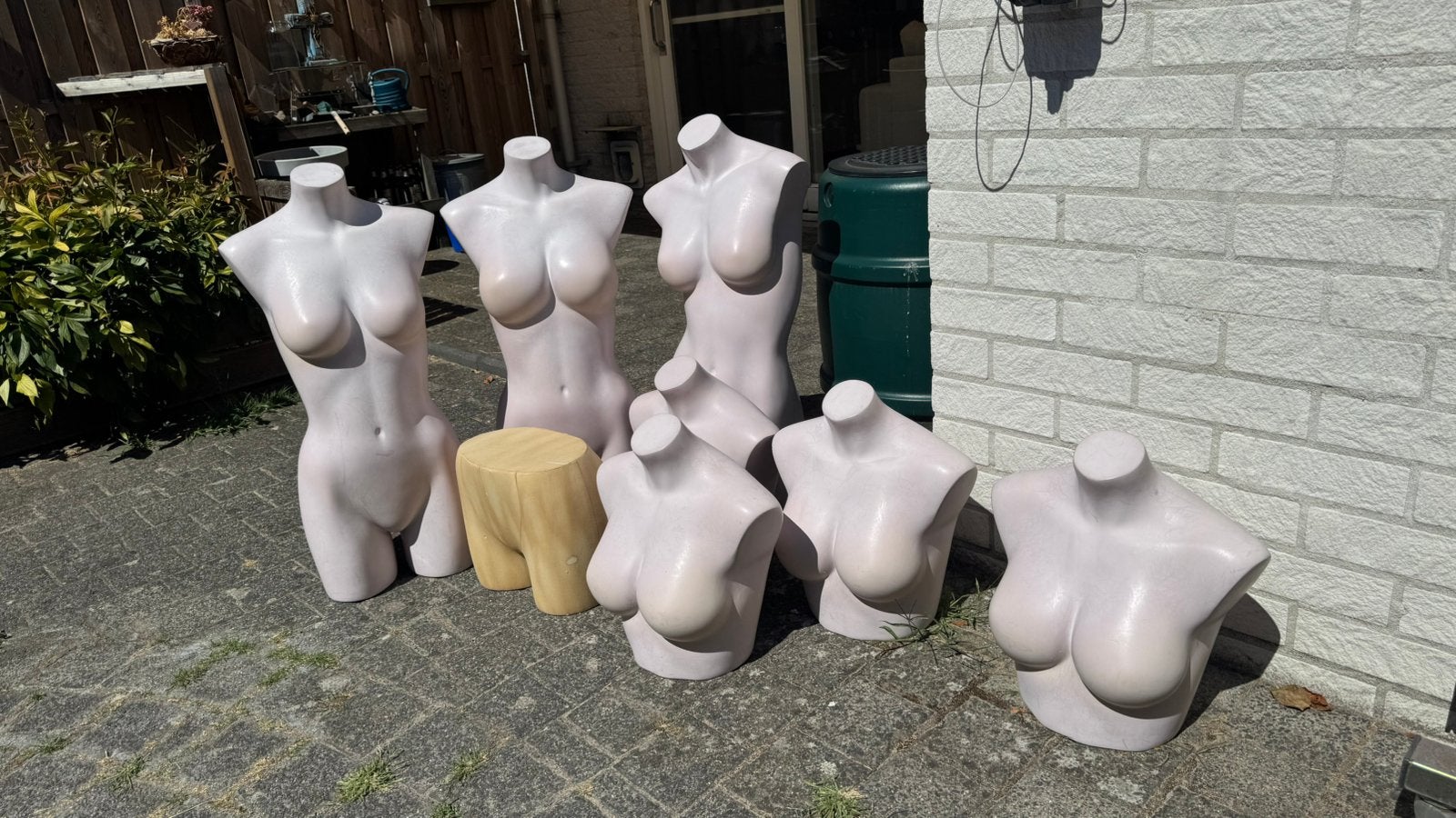 Paspoppen, Ophalen