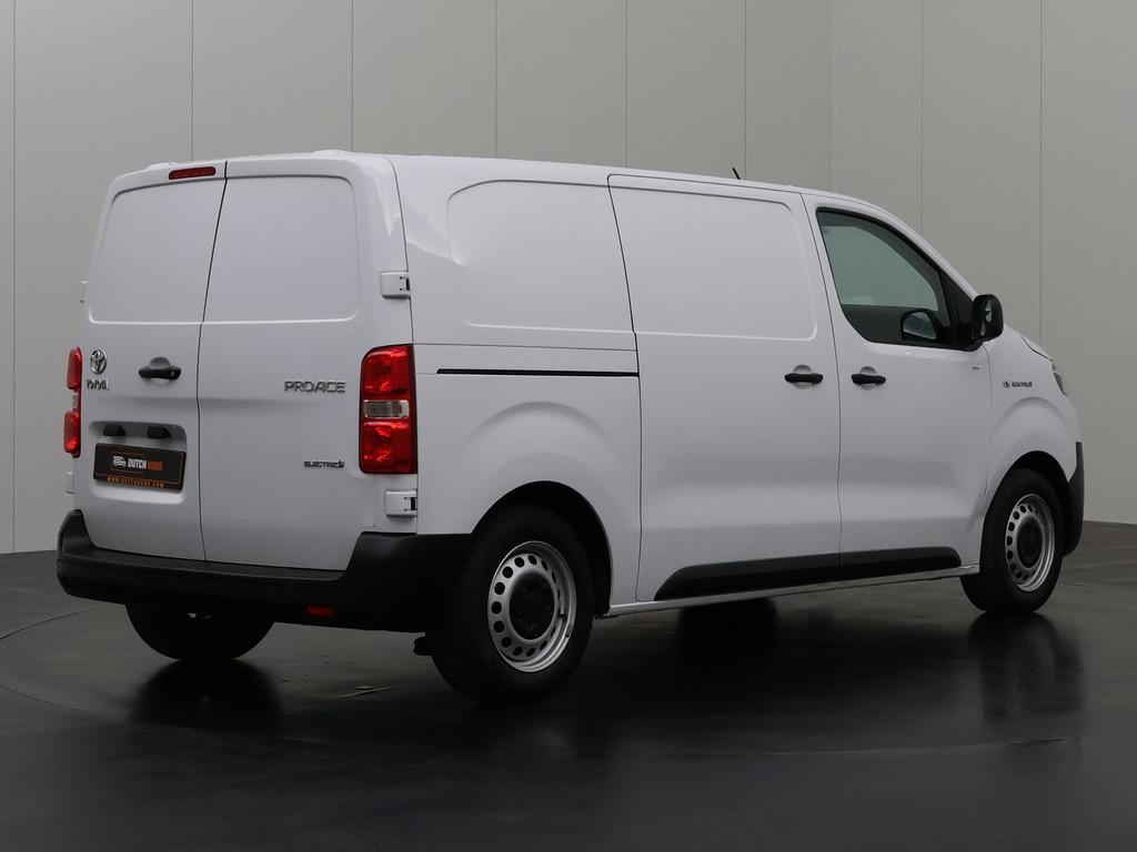 Toyota ProAce 75KWH Medium Dynamic | Multimedia | Airco | Cr, Auto's, Bestelauto's, Automaat, Gebruikt, Zwart, Wit