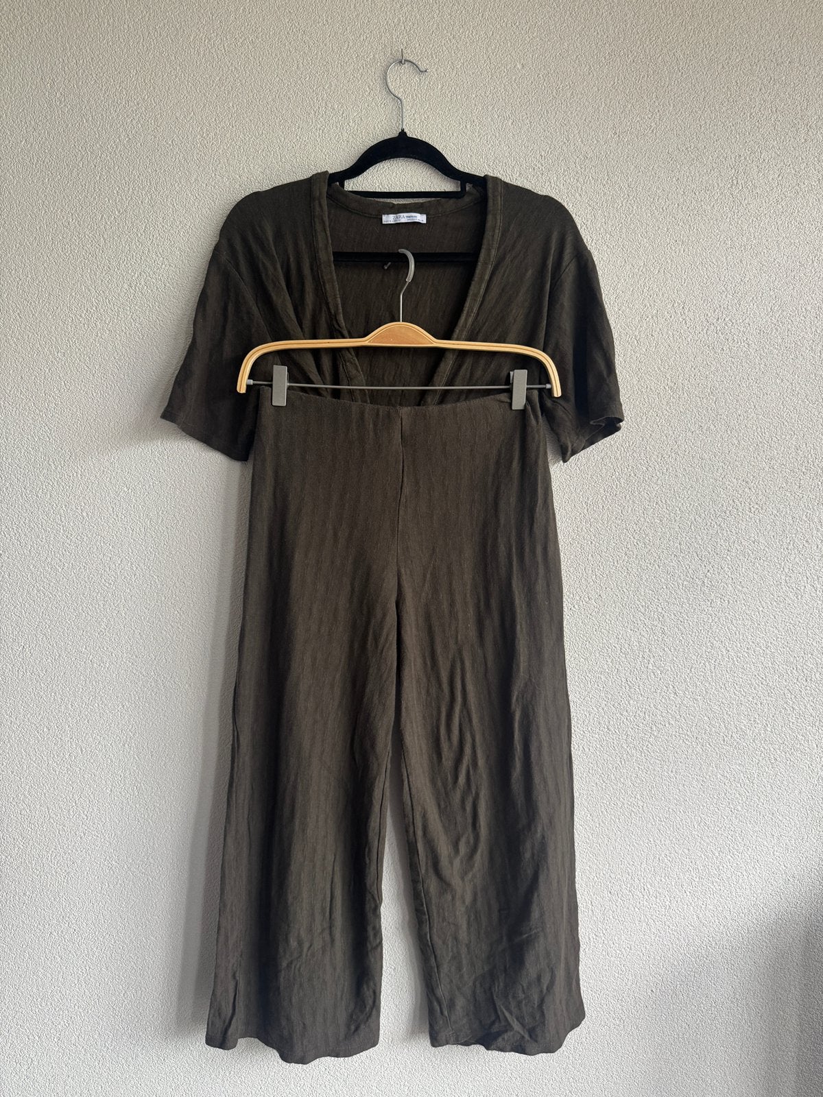 Zara khaki groene bijpassende tweedelige set, Kleding | Dames, Jasjes, Kostuums en Pakken, Maat 38/40 (M), Kostuum of Pak, Zara