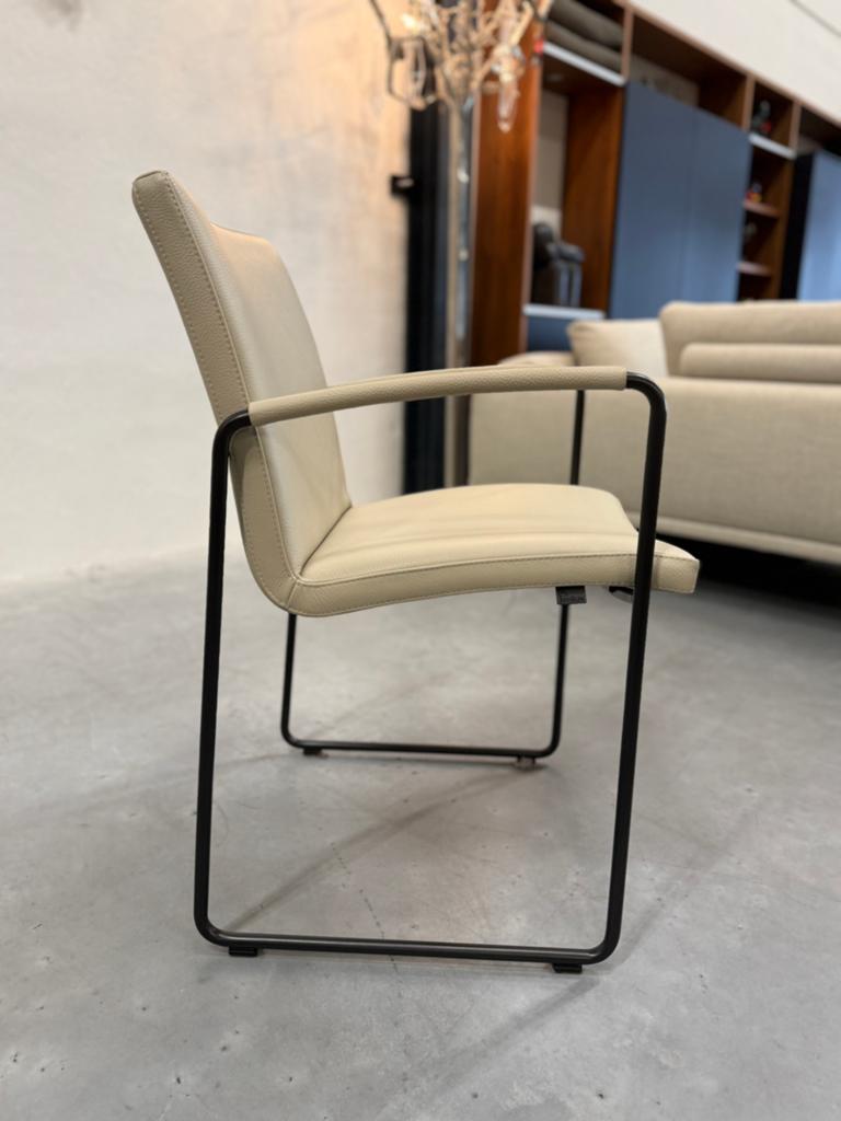(1) Nieuw Leolux Talos eetkamerstoel off white design stoel, Huis en Inrichting, Stoelen, Leolux, Wit, Nieuw, Ophalen of Verzenden