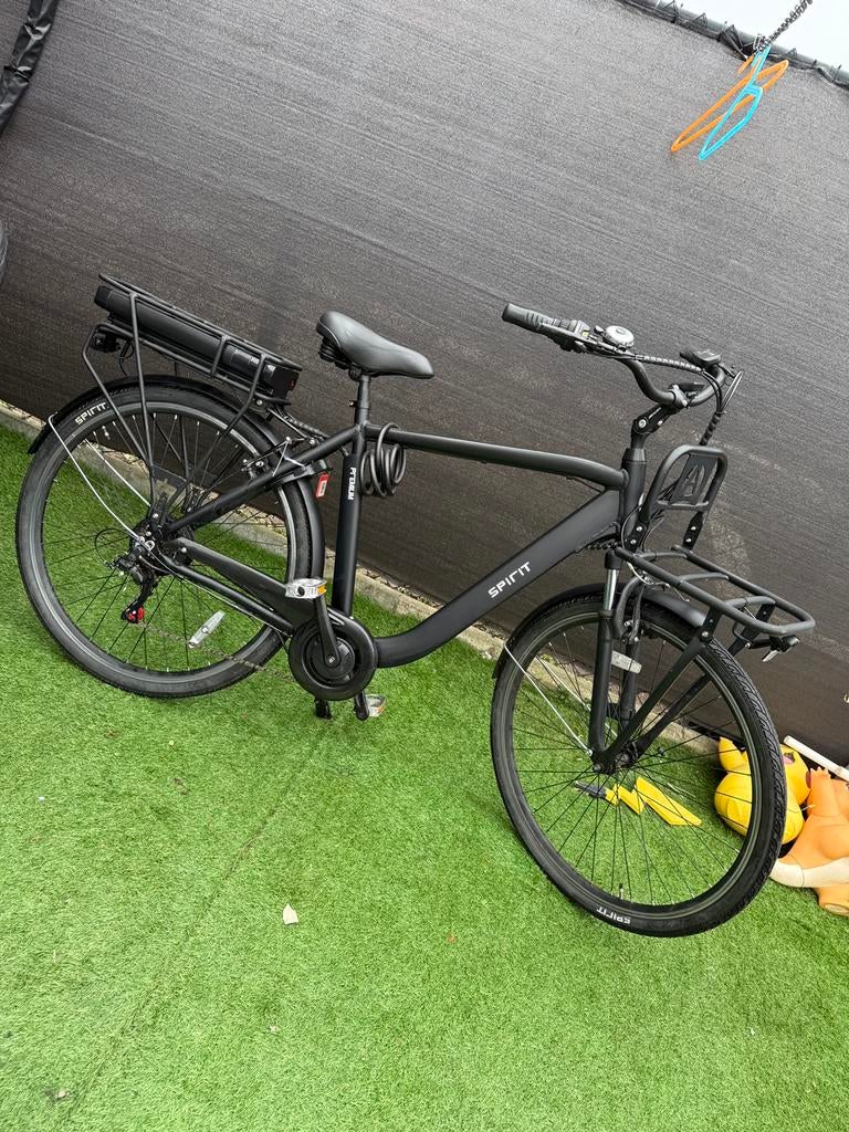 Spirit Premium D7 elektrische herenfiets, Ophalen, Zo goed als nieuw, 26 inch of meer, Versnellingen