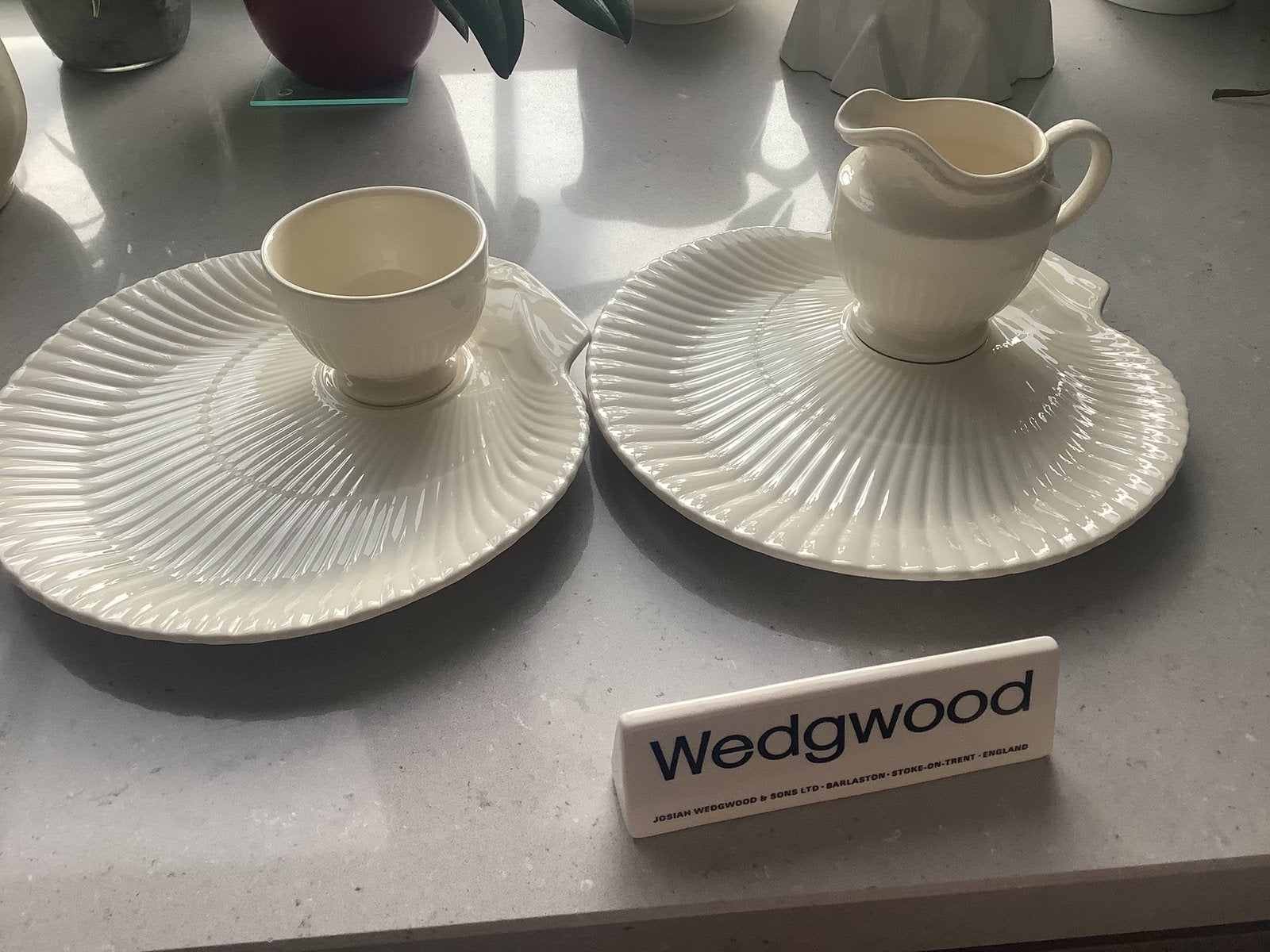 Snackschaal/Schelpschaal met kannetje/kommetje WEDGWOOD EDME, Huis en Inrichting, Keuken | Servies, Overige typen, Ophalen of Verzenden