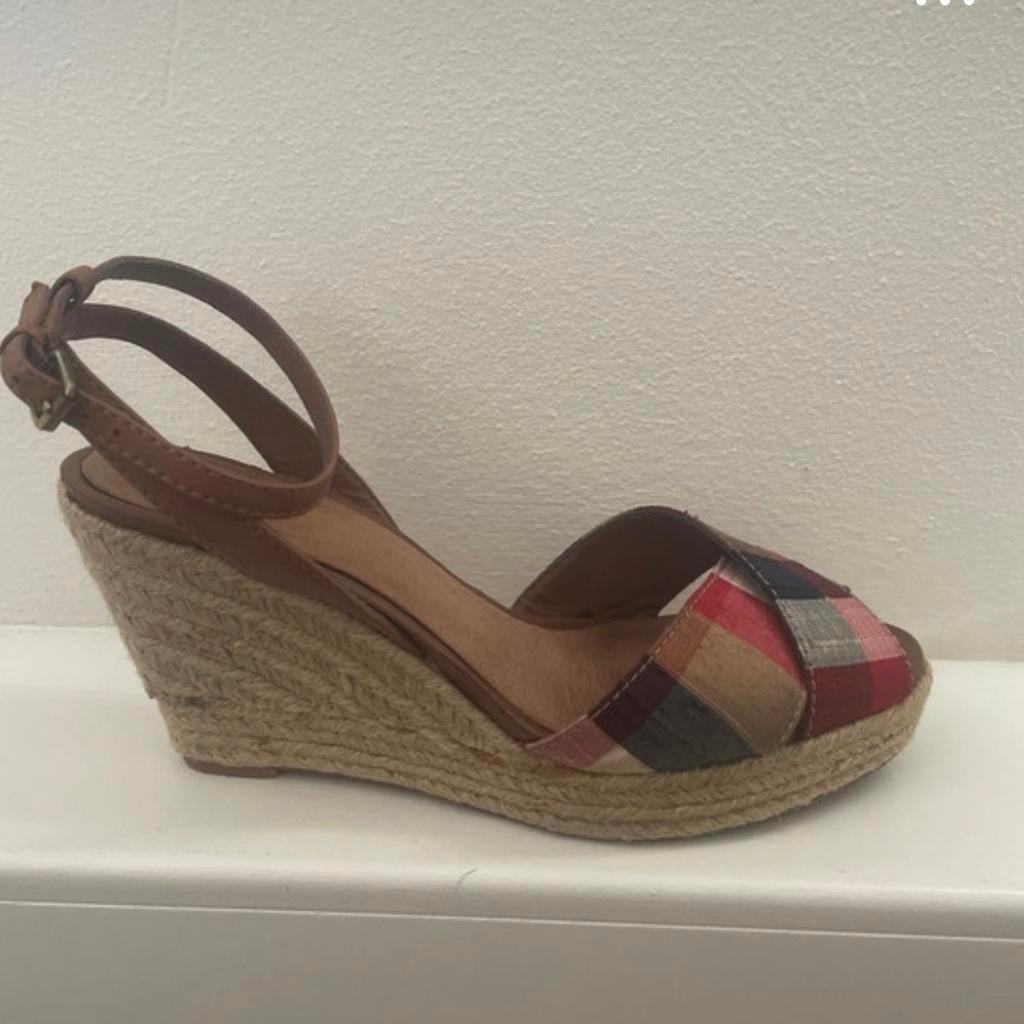 Clarks sleehak schoentje, Ophalen of Verzenden, Gedragen, Overige kleuren, Sandalen of Muiltjes